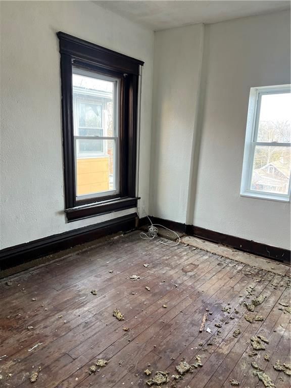 2327 Park Avenue — photo 16