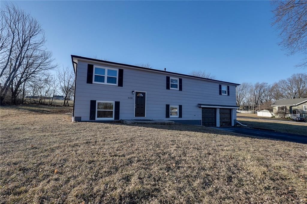 16200 Terry Avenue — photo 2