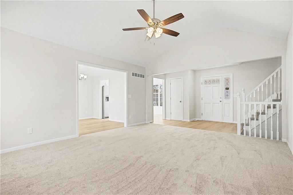 15214 Horton Street — photo 9