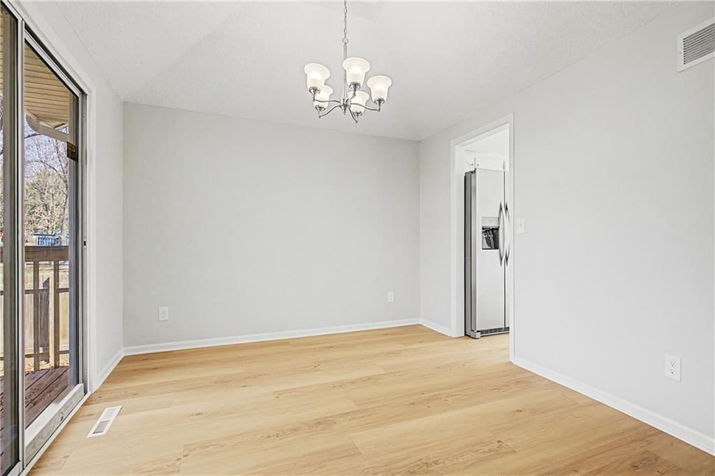 15214 Horton Street — photo 10
