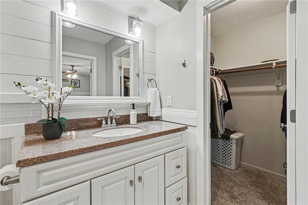 7201 W 99th Street — photo 16