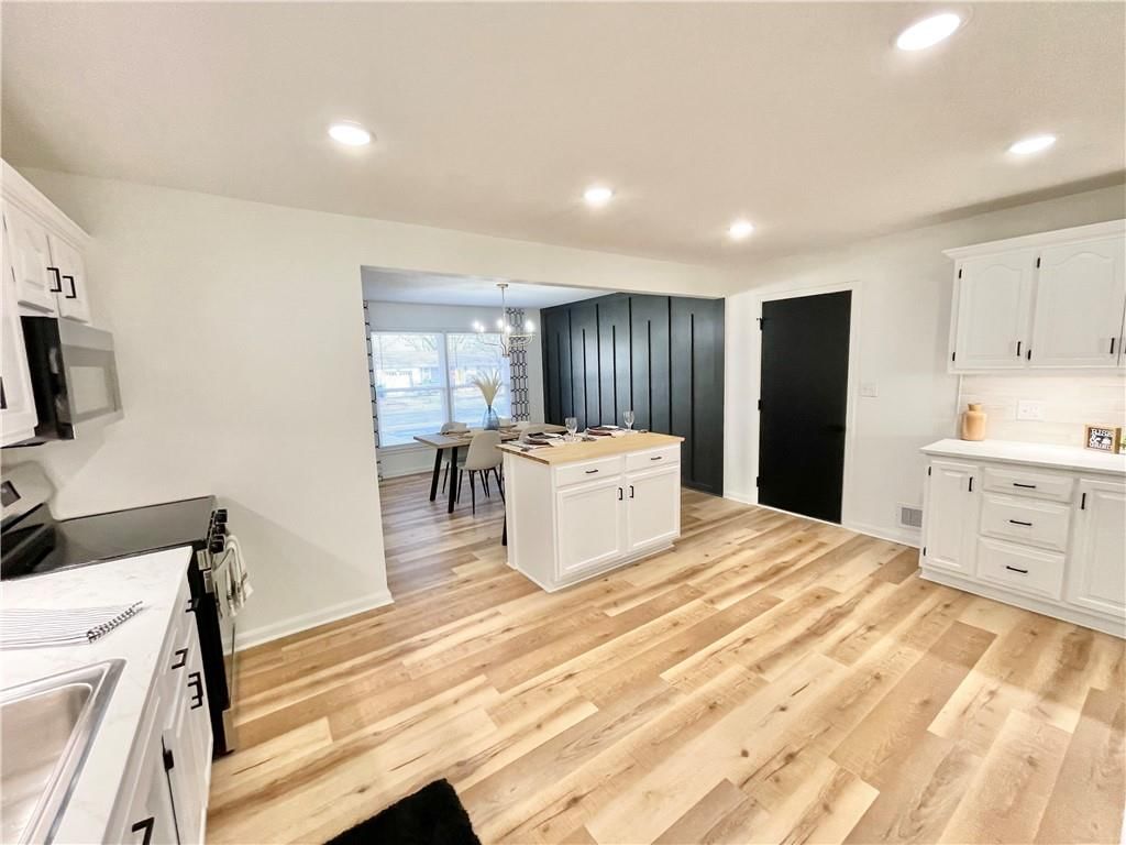 6012 N Michigan Avenue — photo 9