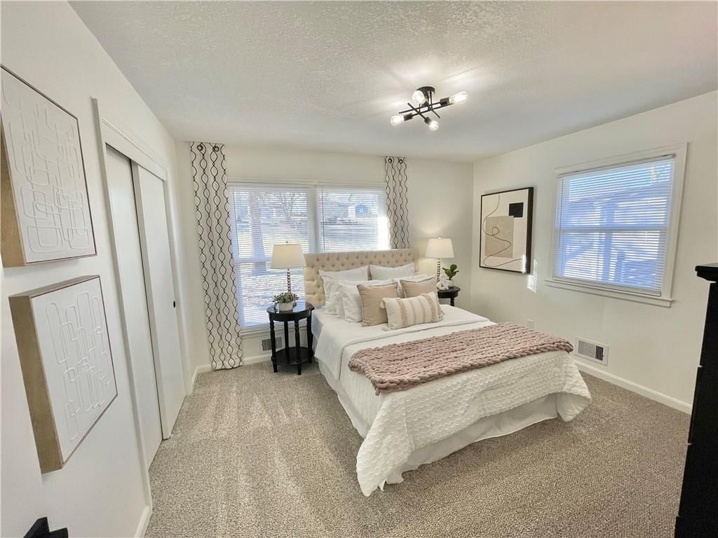 6012 N Michigan Avenue — photo 16