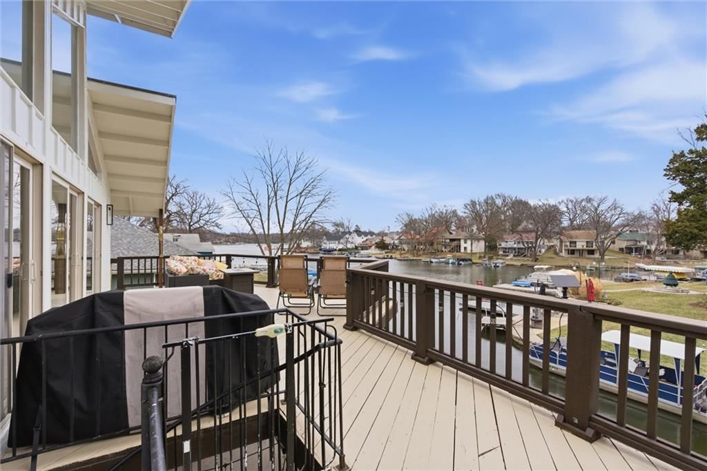 33 Anchor Drive — photo 2