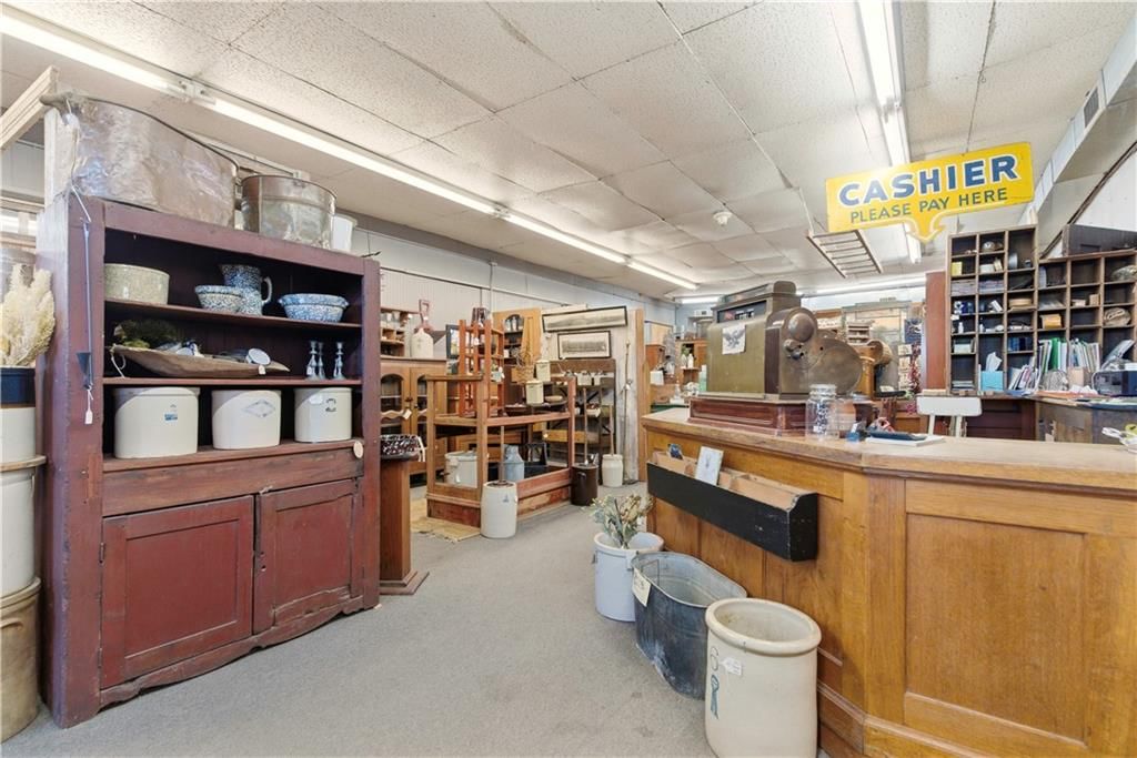 409 W Main Street — photo 3