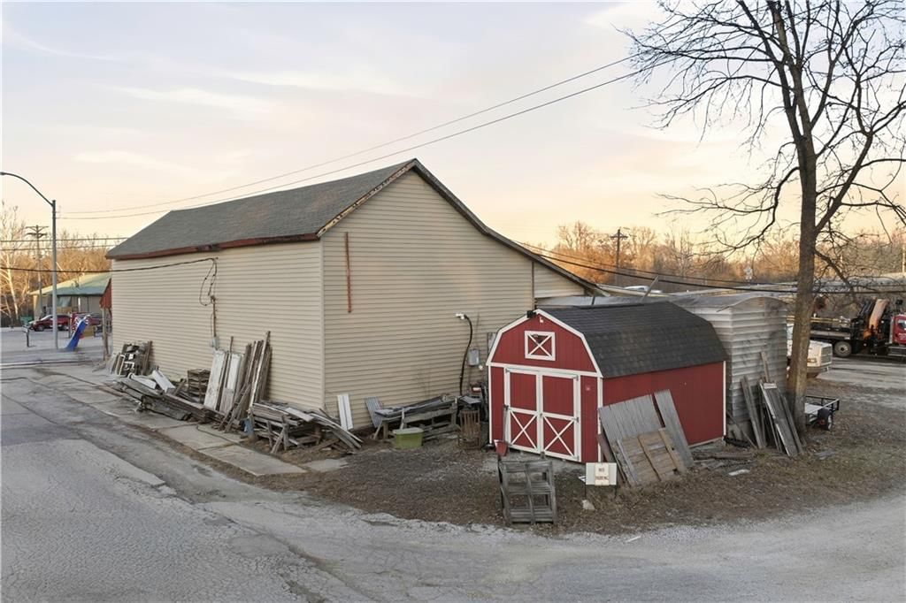 409 W Main Street — photo 20