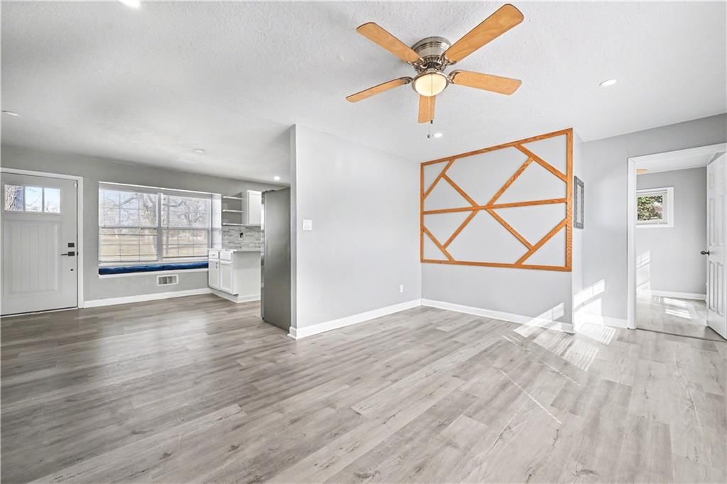 7615 E 109th Terrace — photo 3