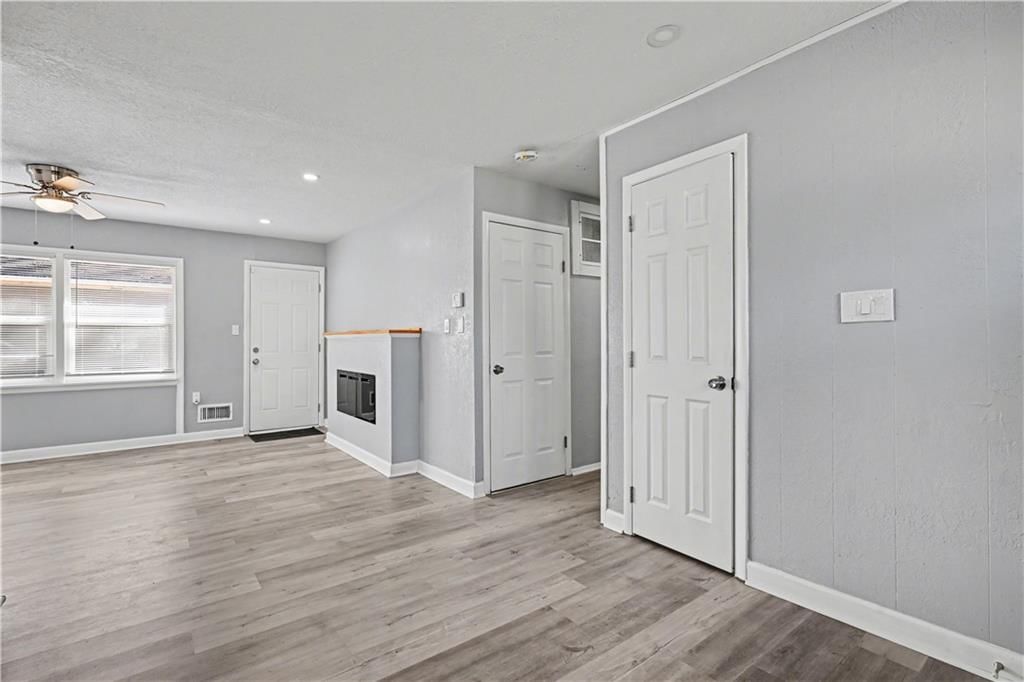 7615 E 109th Terrace — photo 9