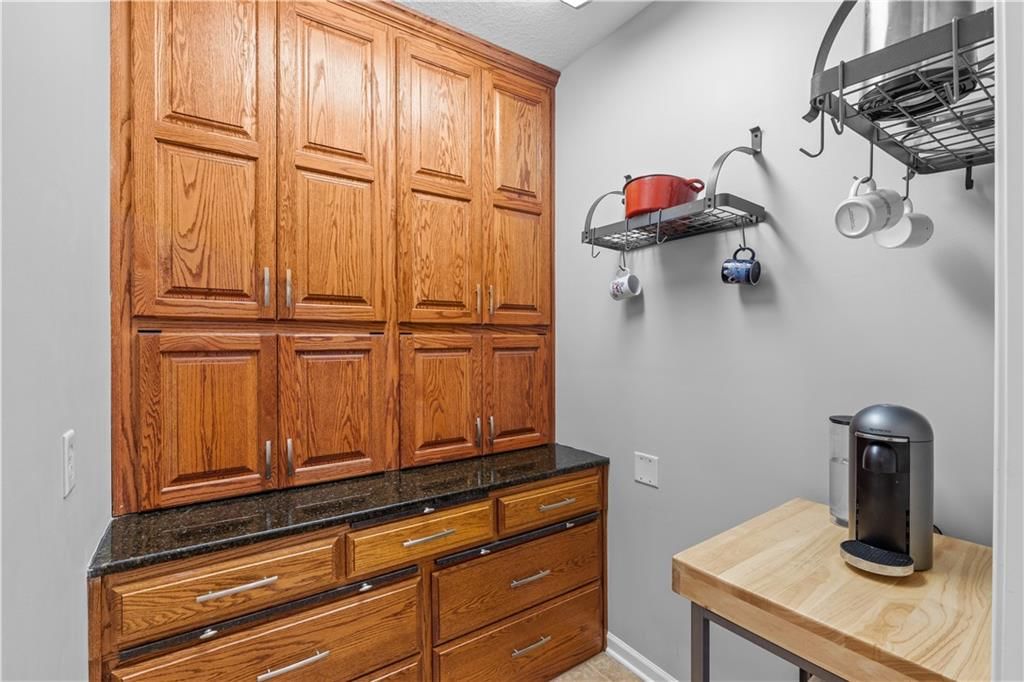 11020 Charlotte Street — photo 16