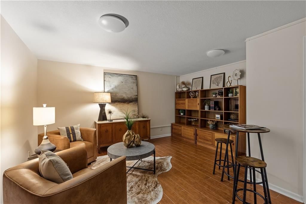 11020 Charlotte Street — photo 27