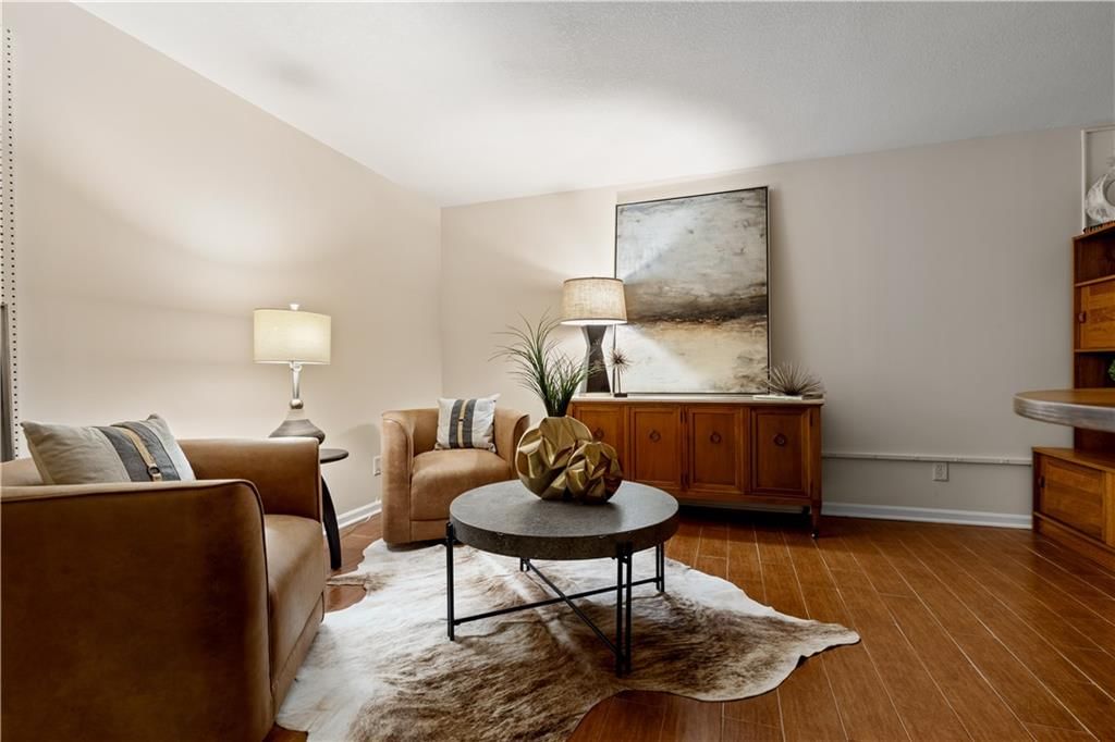 11020 Charlotte Street — photo 28