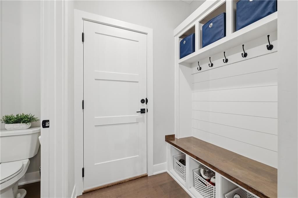 809 N Maple Court — photo 17