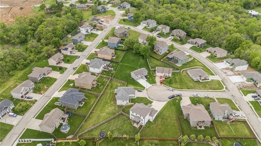 809 N Maple Court — photo 47