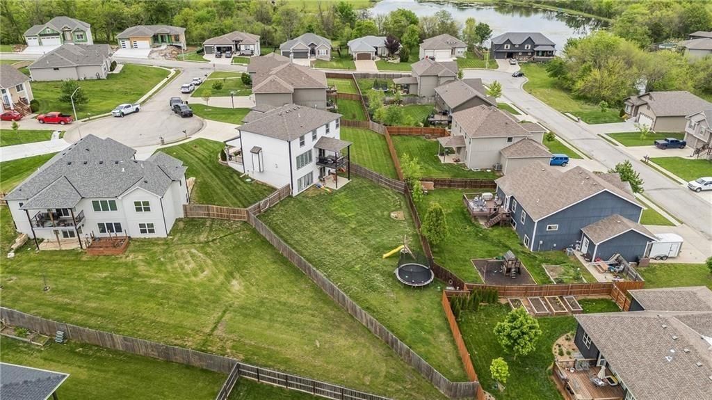 809 N Maple Court — photo 49