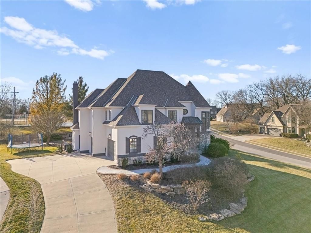 8143 NW Spruce Court — photo 3