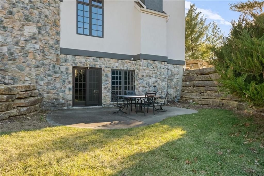 8143 NW Spruce Court — photo 60
