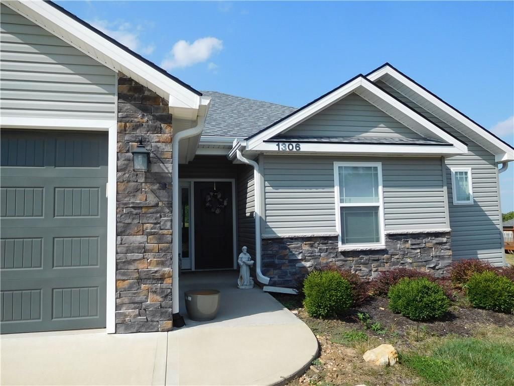 1306 SW Addie Lane — photo 4