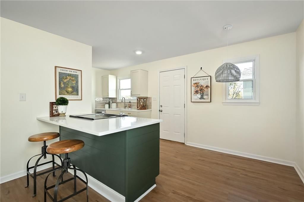 2638 S 48th Terrace — photo 2