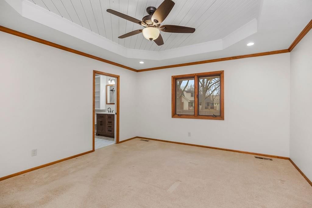 465 Hampshire Court — photo 12
