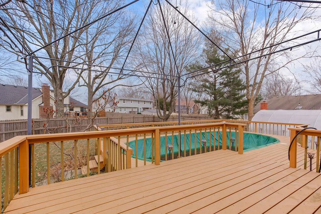465 Hampshire Court — photo 16