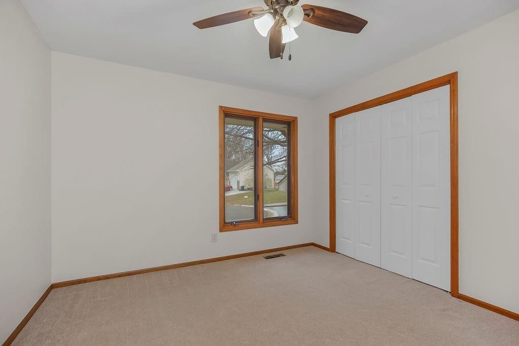 465 Hampshire Court — photo 28