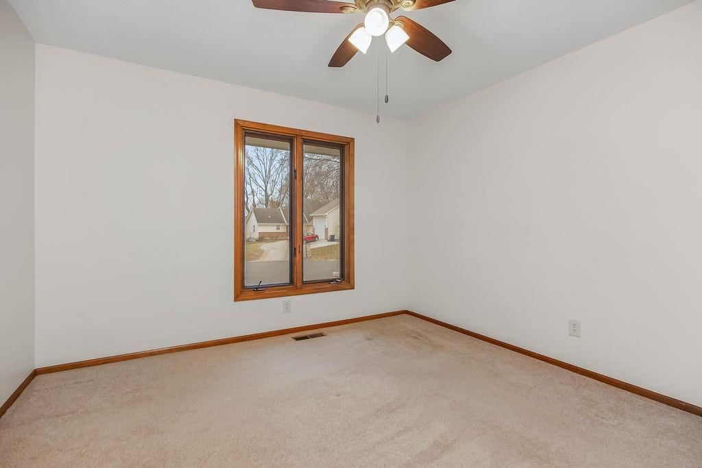 465 Hampshire Court — photo 30