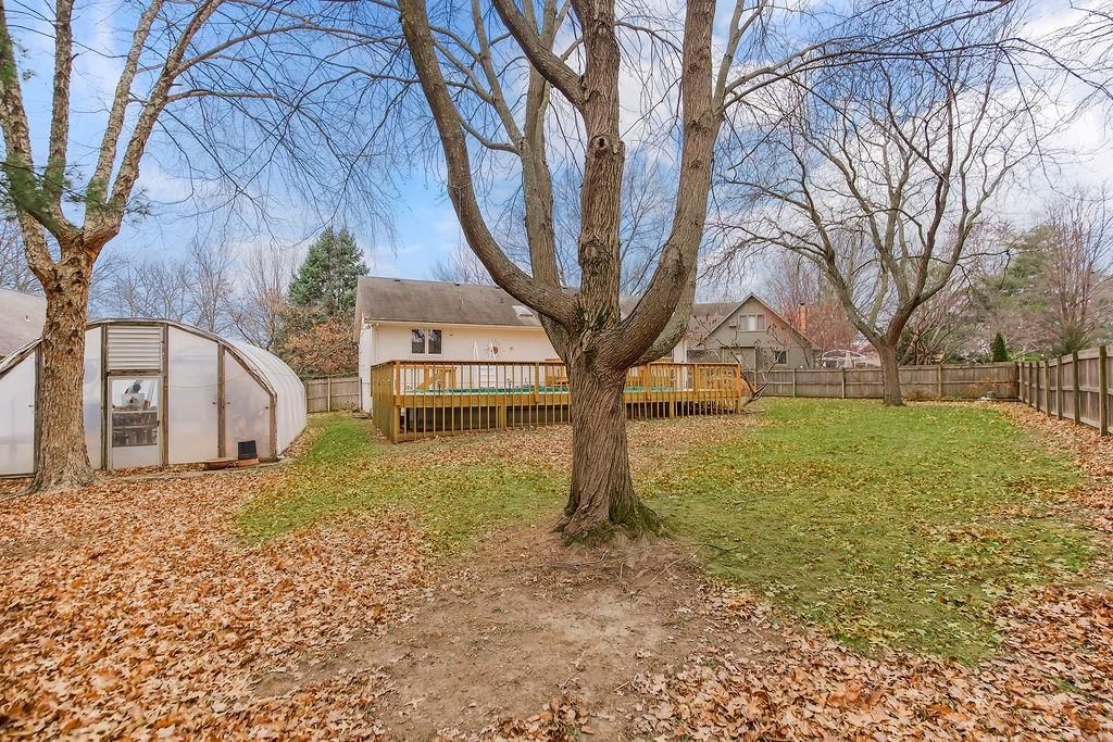 465 Hampshire Court — photo 40
