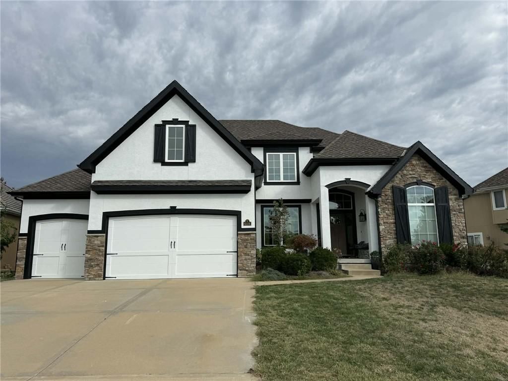 6104 NW 103rd Street, Kansas City, MO