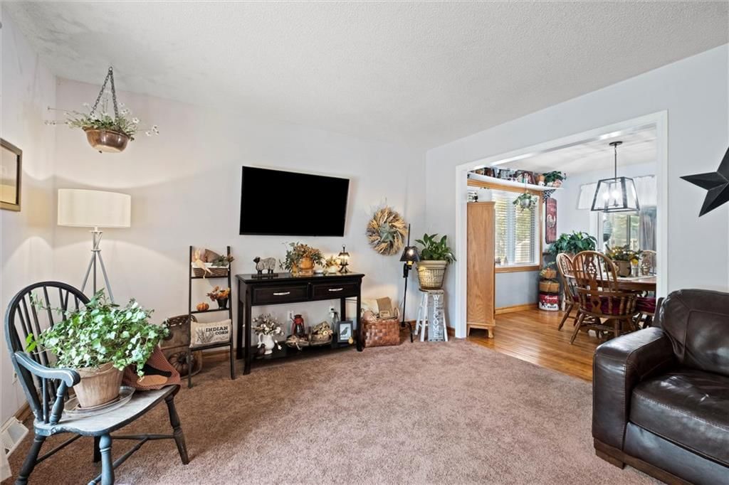 517 NE Johnston Drive — photo 5