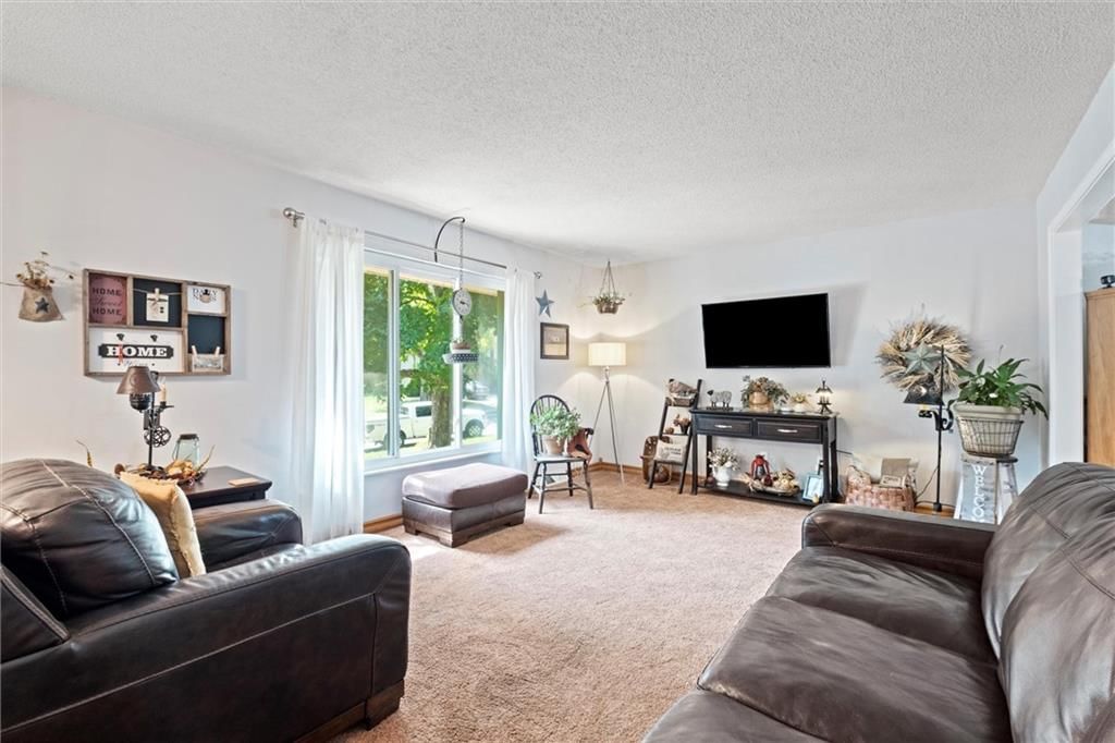 517 NE Johnston Drive — photo 7