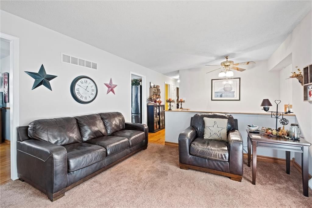 517 NE Johnston Drive — photo 9