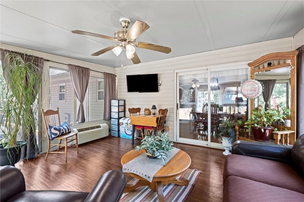 517 NE Johnston Drive — photo 10