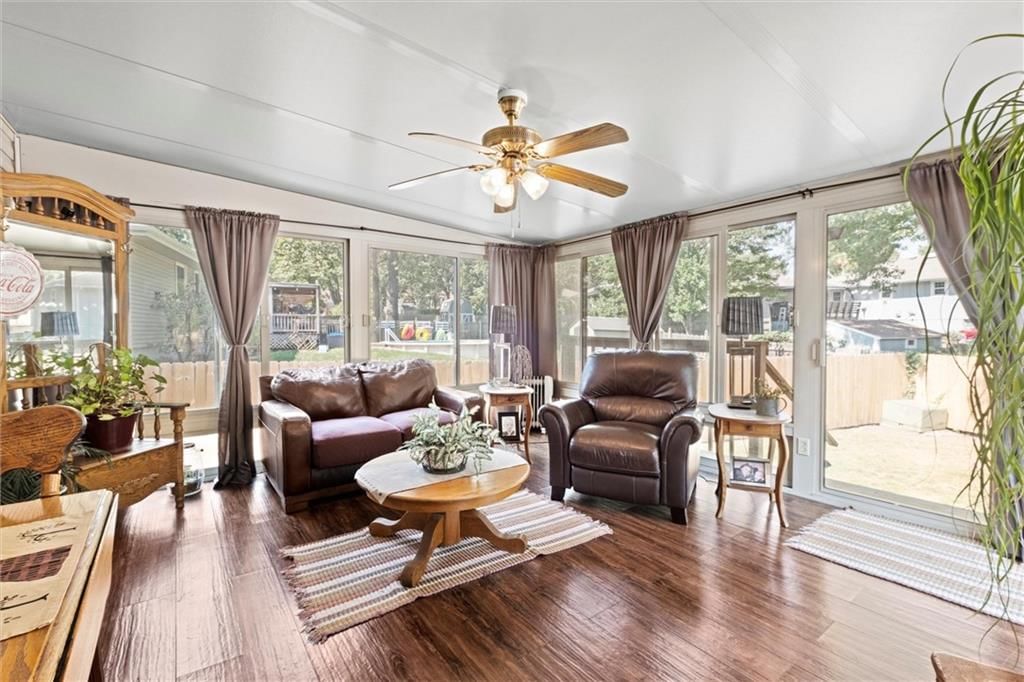 517 NE Johnston Drive — photo 11