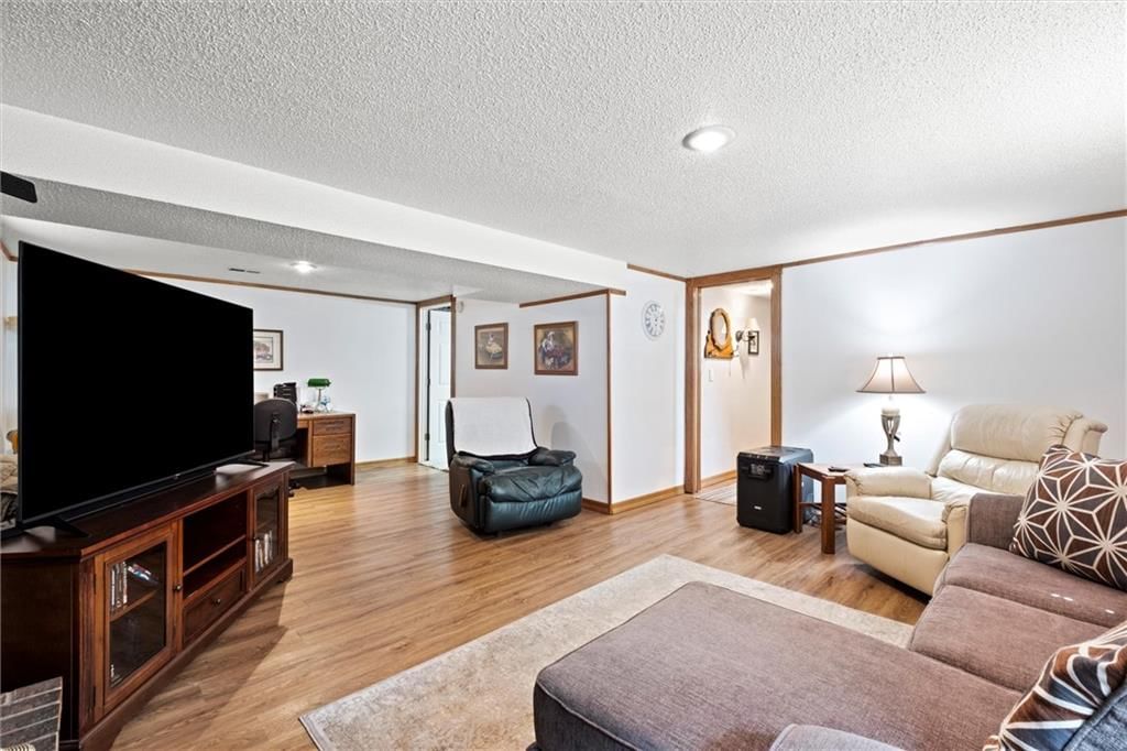 517 NE Johnston Drive — photo 24