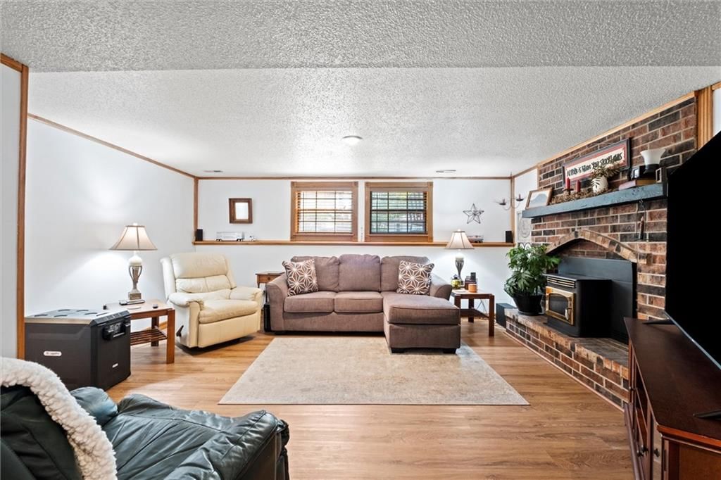 517 NE Johnston Drive — photo 25