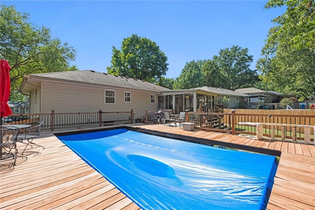 517 NE Johnston Drive — photo 29