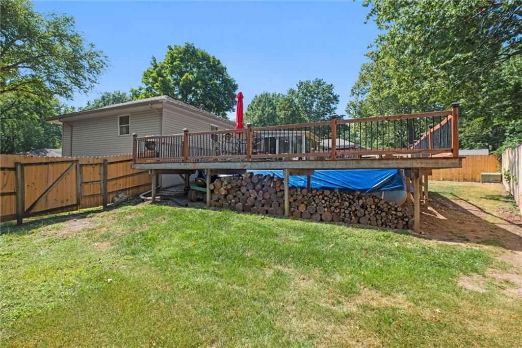 517 NE Johnston Drive — photo 31