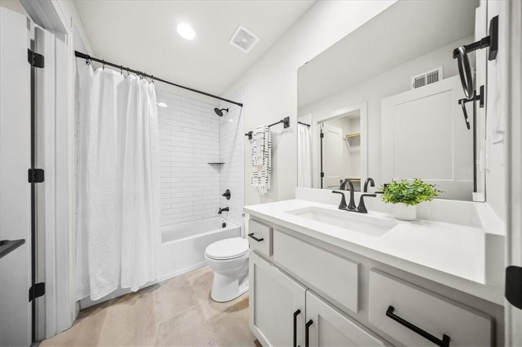 16804 Rosehill Street — photo 33