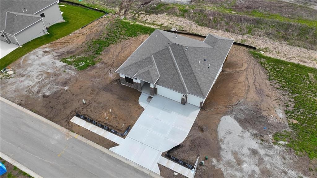 10503 N Liberty Street — photo 48