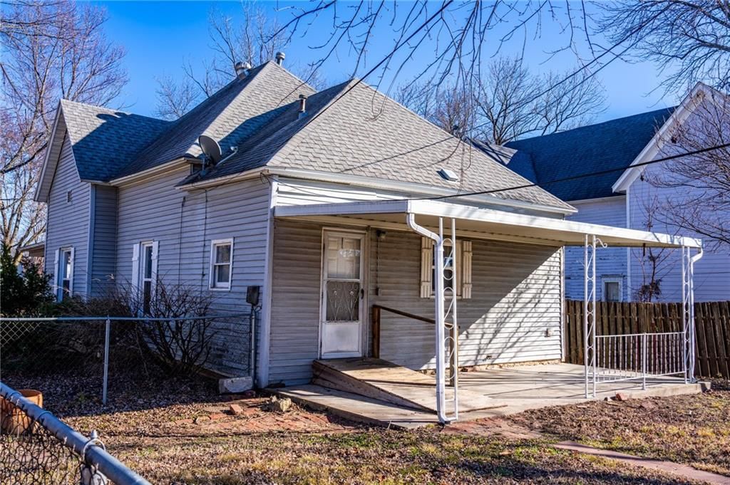 119 N Garfield Avenue — photo 23