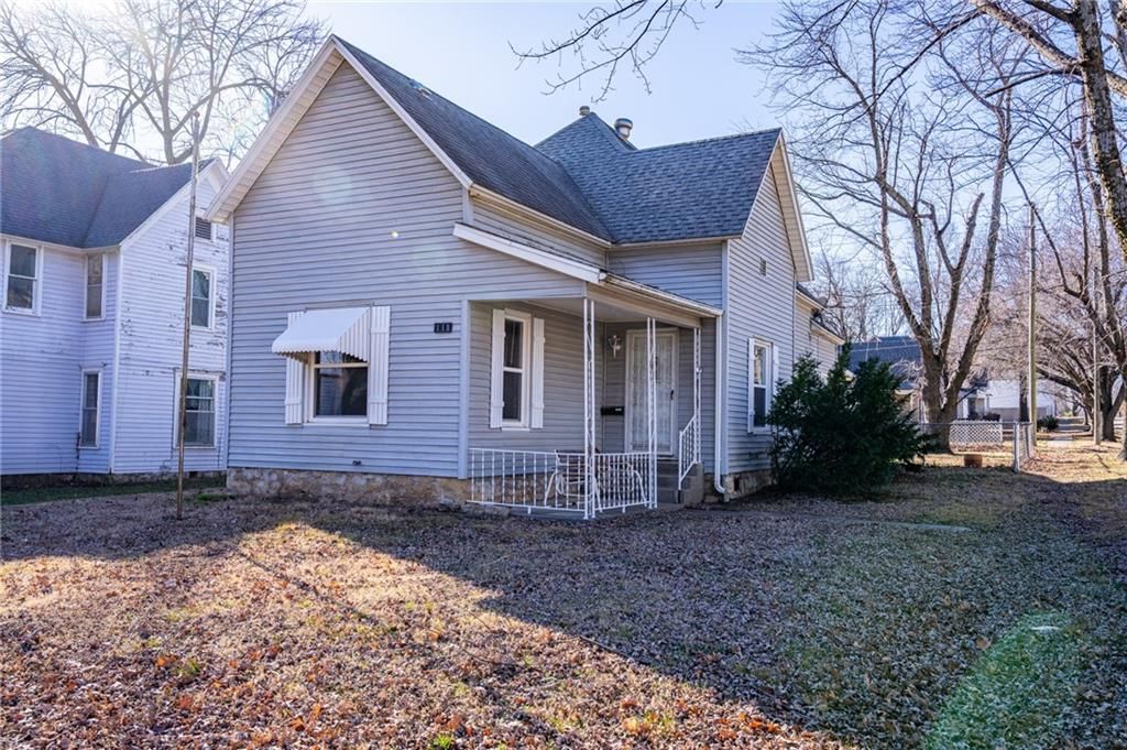 119 N Garfield Avenue — photo 25