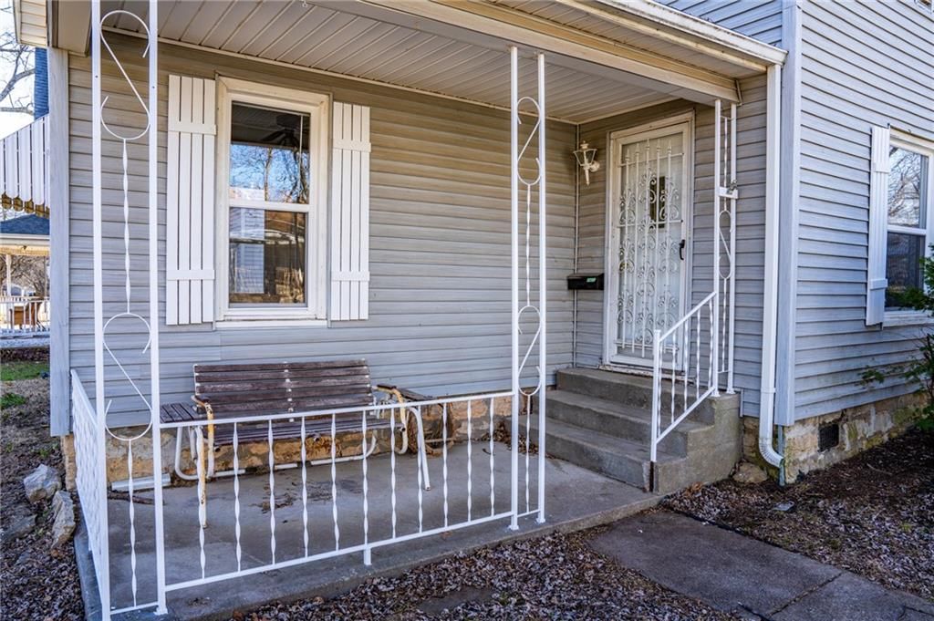 119 N Garfield Avenue — photo 28