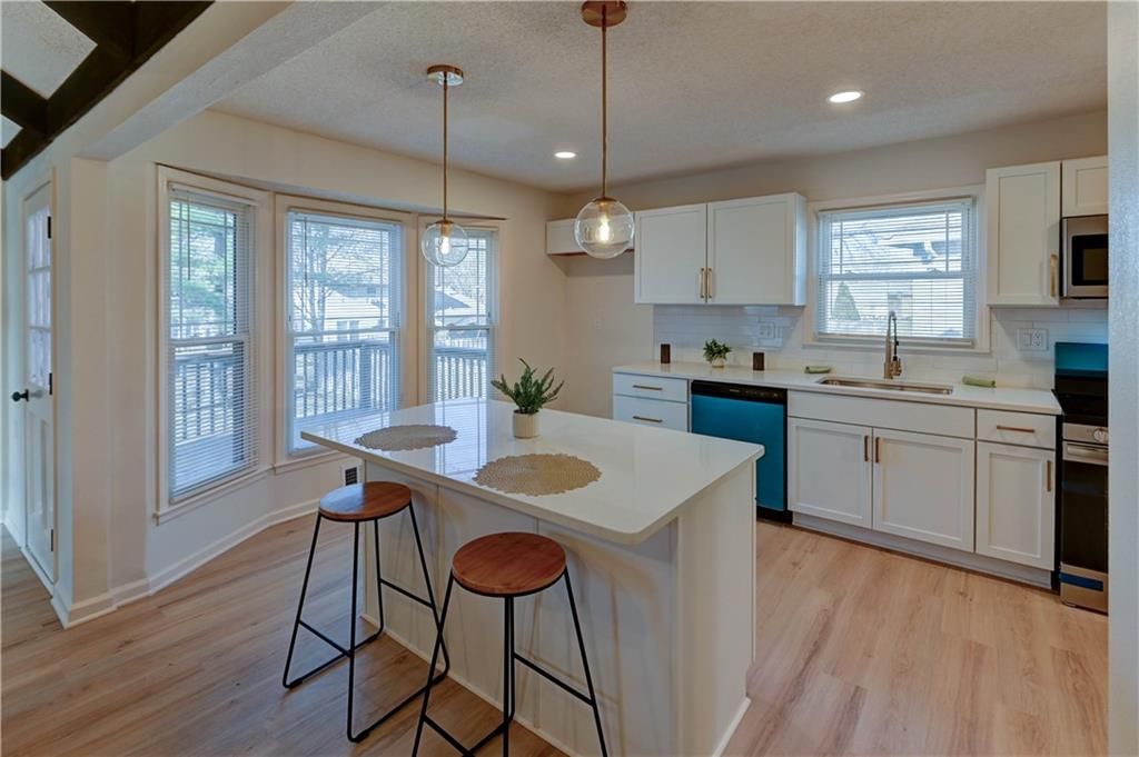 708 Montgomery Avenue — photo 4