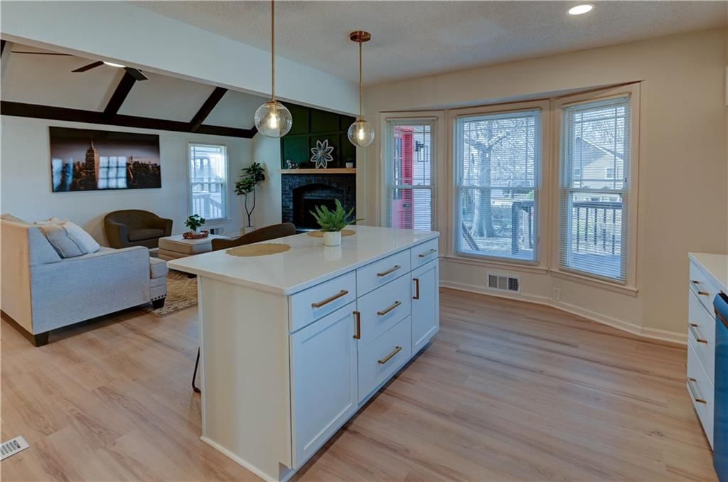 708 Montgomery Avenue — photo 9