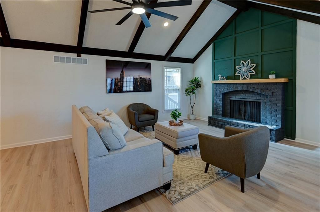 708 Montgomery Avenue — photo 10