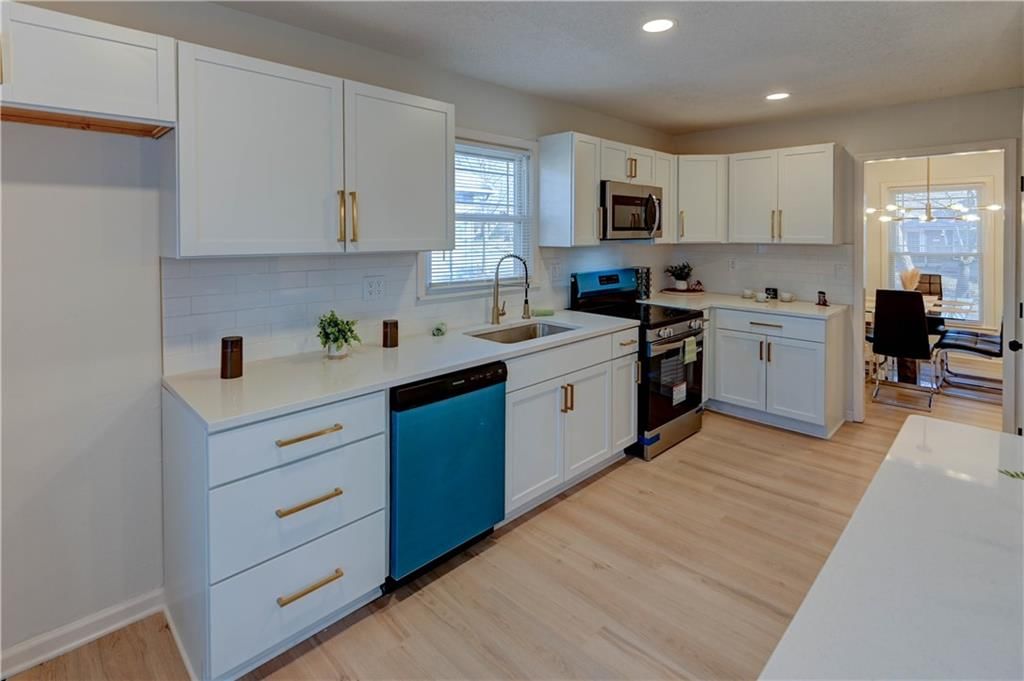 708 Montgomery Avenue — photo 35