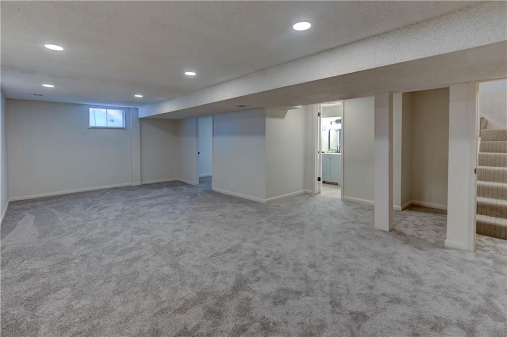 708 Montgomery Avenue — photo 38