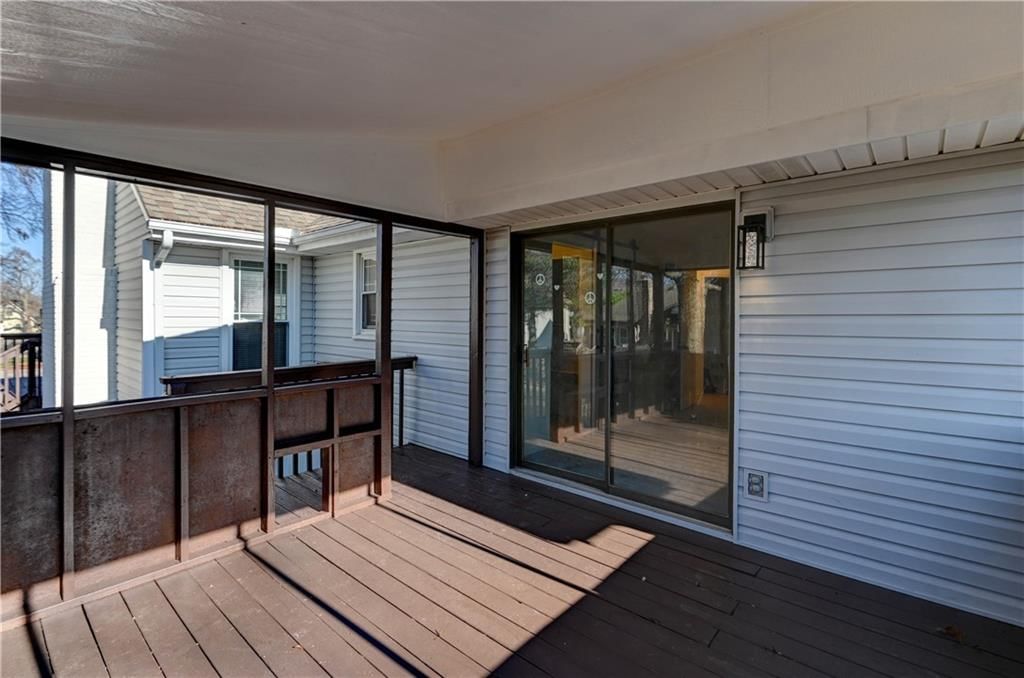 708 Montgomery Avenue — photo 55