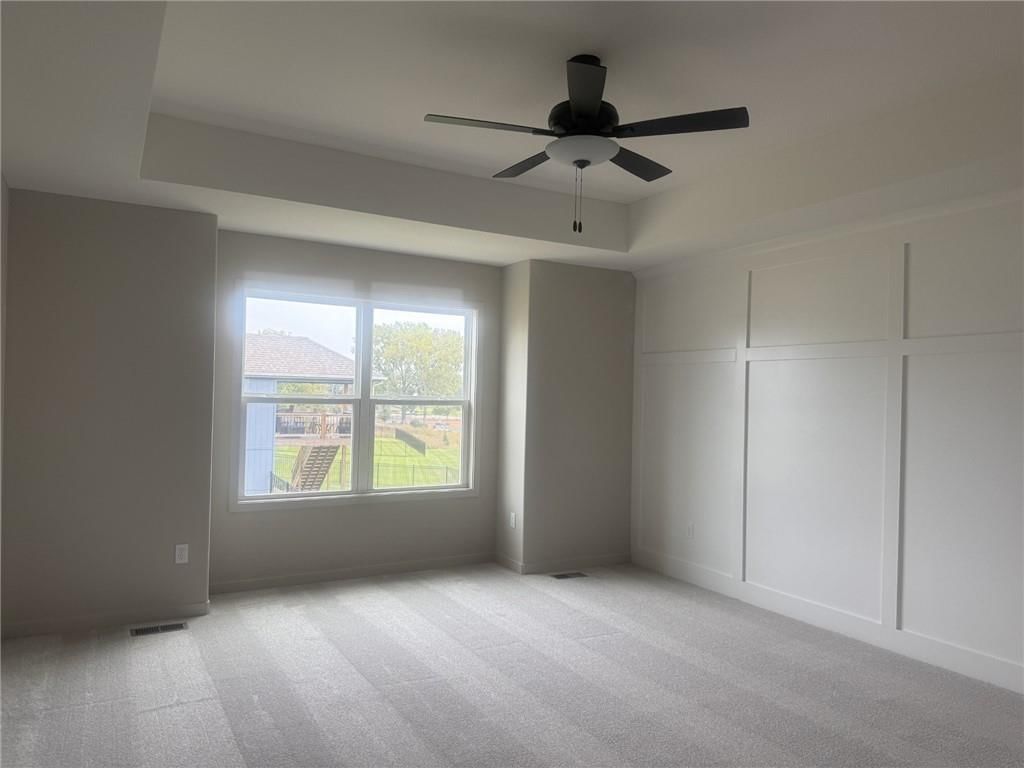 9008 N Poplar Avenue — photo 10