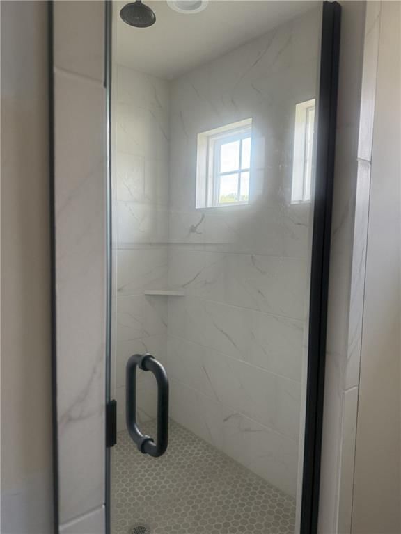 9008 N Poplar Avenue — photo 13